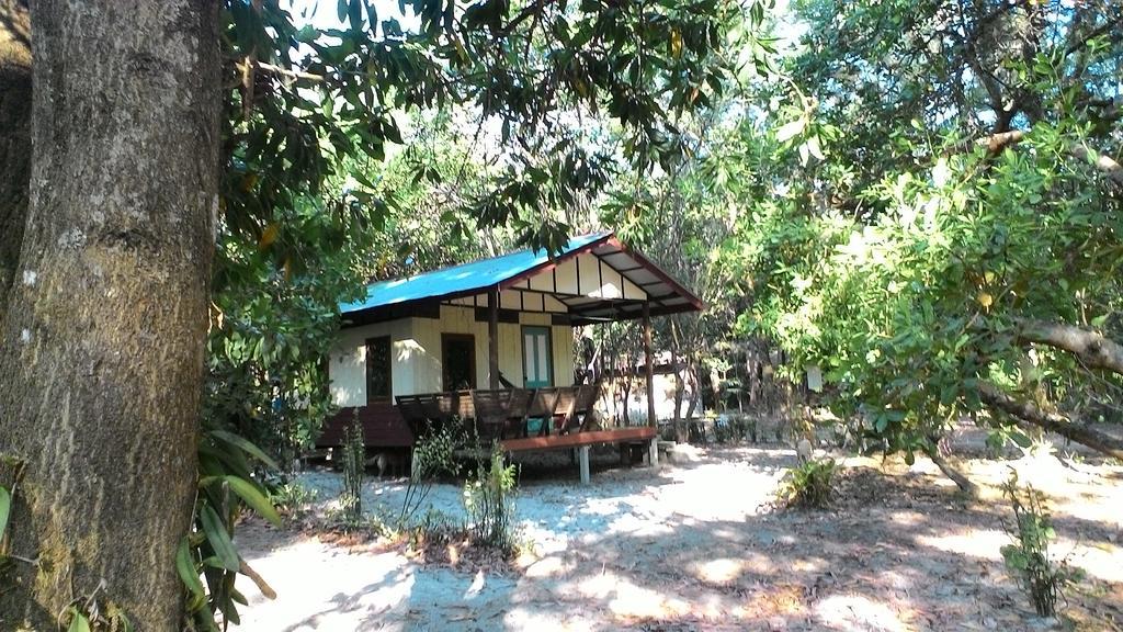 Hornbill Hut Hotel เกาะพยาม ภายนอก รูปภาพ